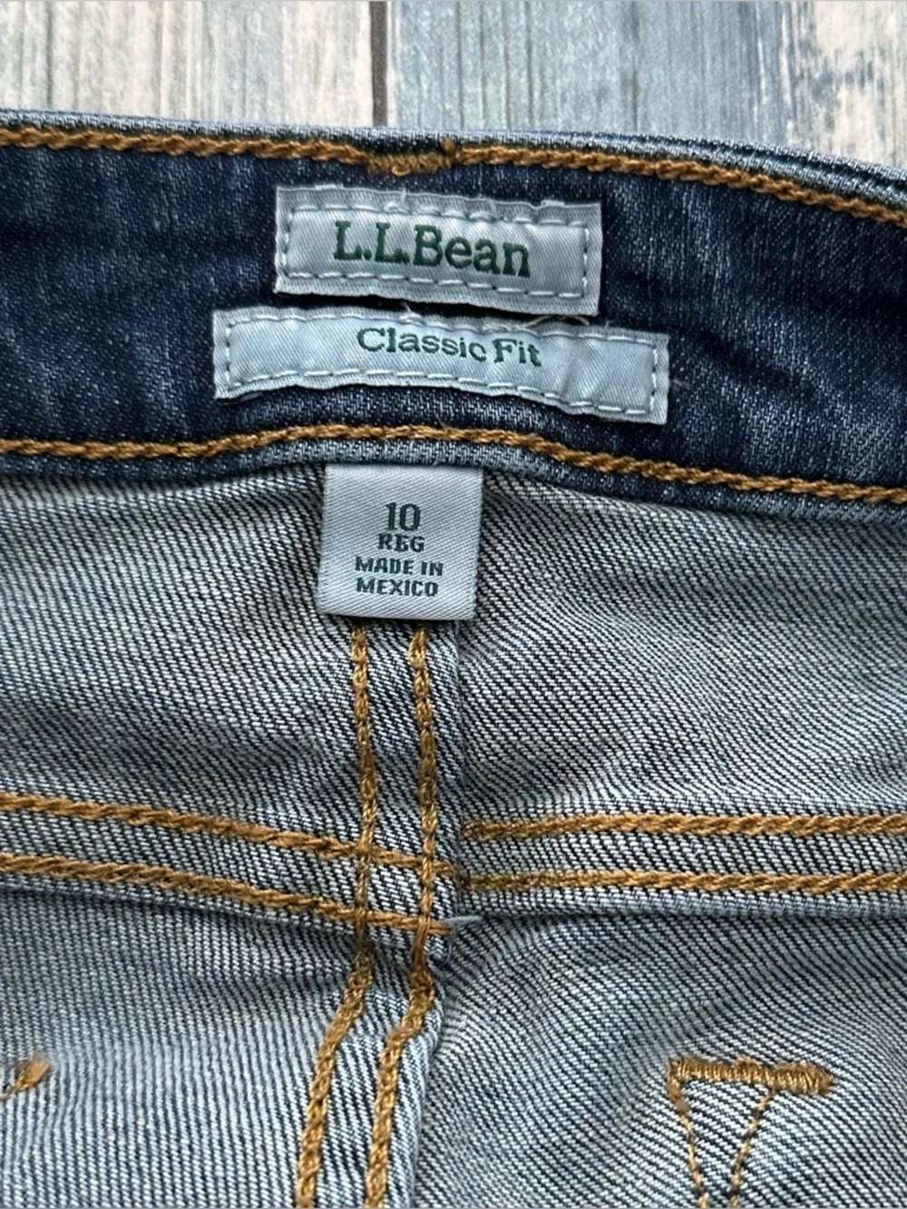L.L. Bean Jeans Classic Fit Womens 10 Denim 30” Waist Straight Mid  Rise Blue